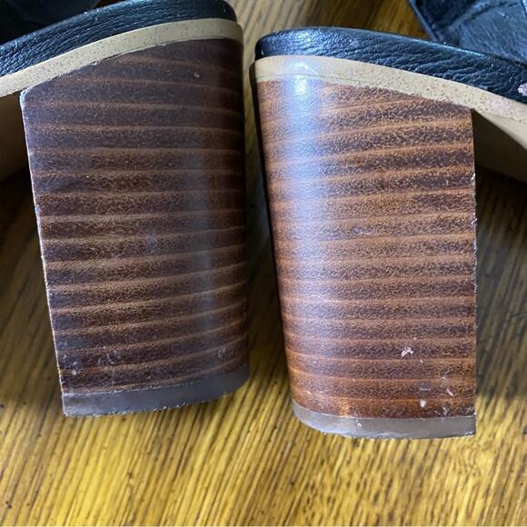 Steve Madden “NonStop” Black Leather Sandals SIZE 9 Chunky Heel Shoes - Picture 7 of 15